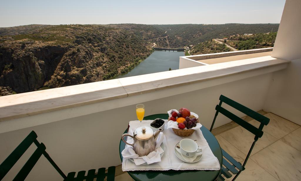 Hotel Parador Santa Catarina Miranda do Douro Exteriör bild